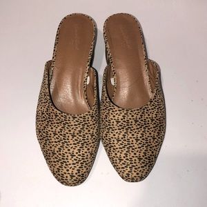 Universal thread heel casual shoes